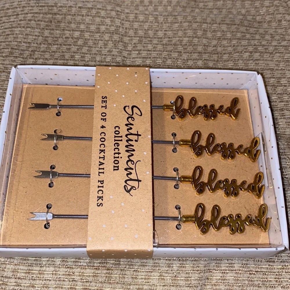 💛NWT Sentiments Collection Set of 4 Blessed Cocktail Picks